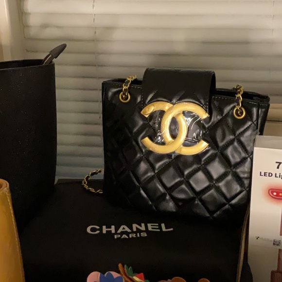 chanel beauty Handbags - Chanel Beauty Full Inclusion